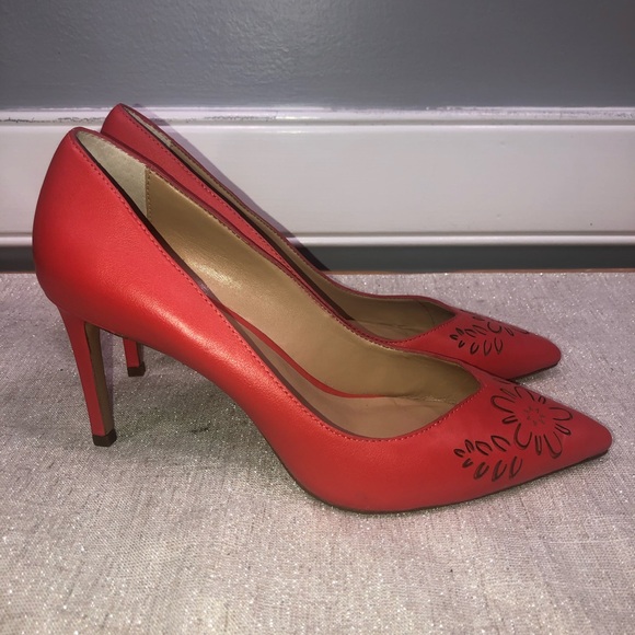 BANANA REPUBLIC/ red toe pointed leather heels - Picture 3 of 11